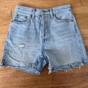 Aritzia Denim Forum Women’s Light Wash Jean Shorts